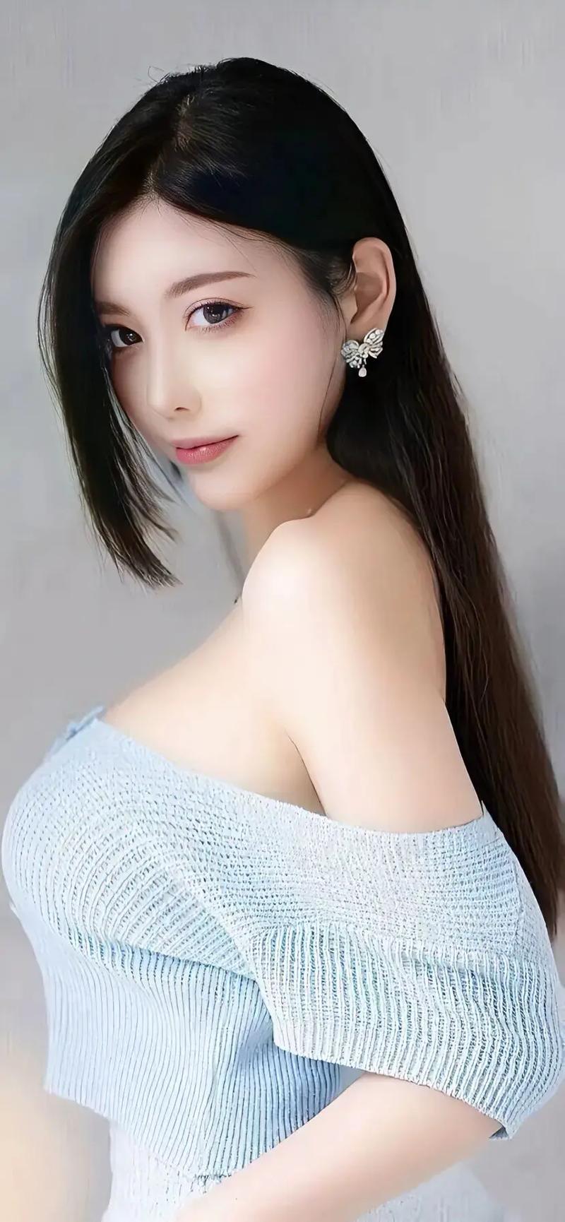 男子把坤巴塞进女生坤里